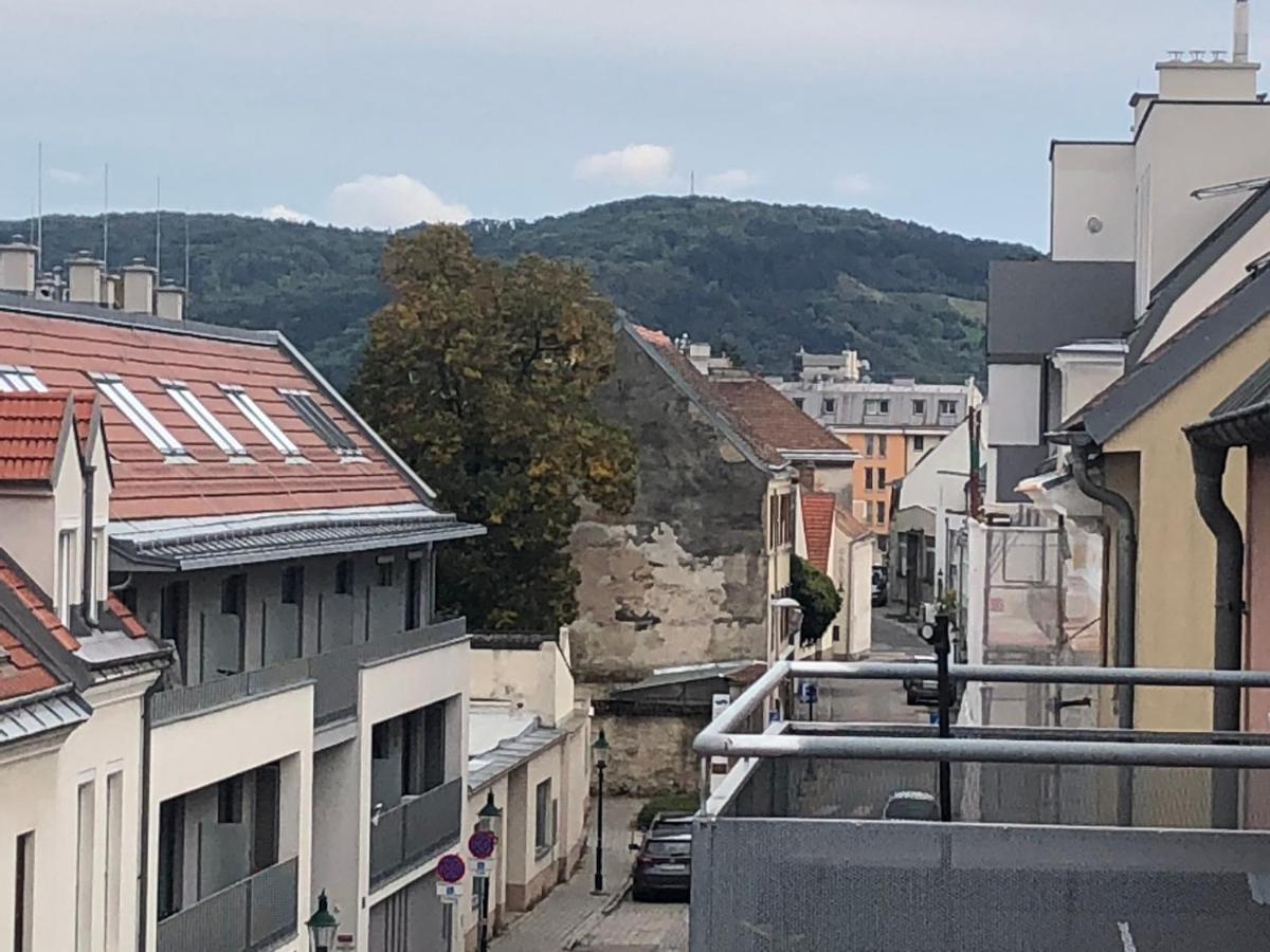 Mf City Apartment Korneuburg Exteriör bild